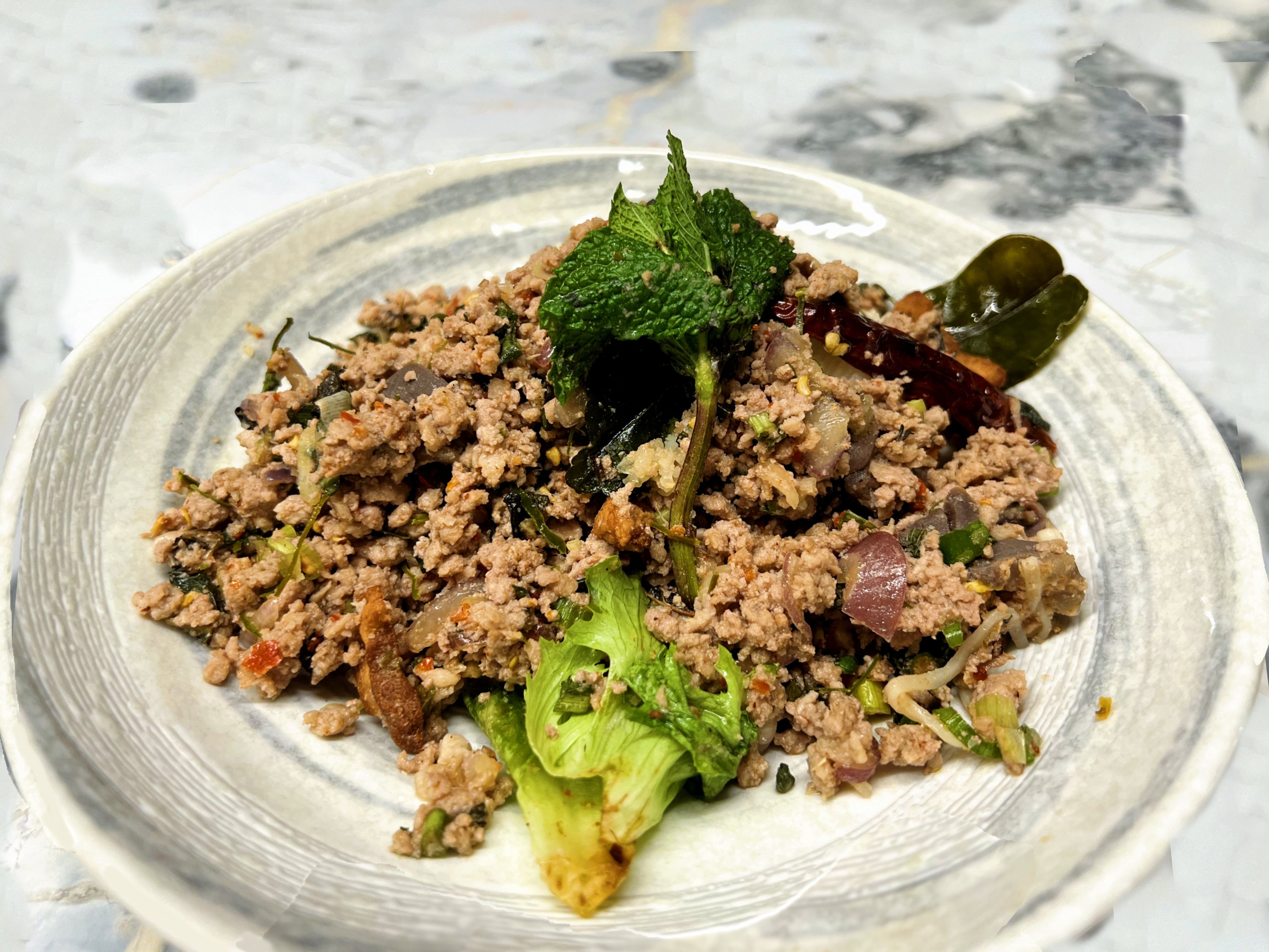 MIND TO PLATE  |  Ae's Pork Laab